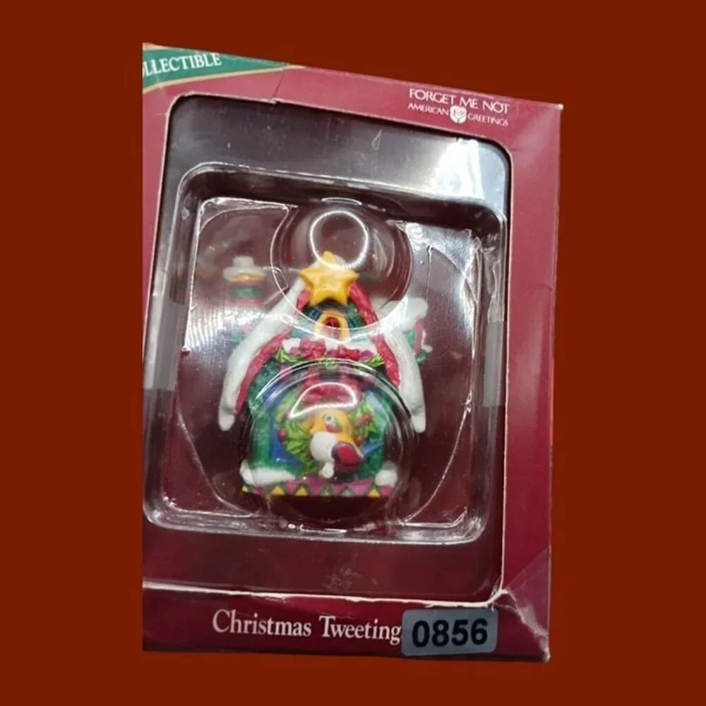 Christmas greeting ornament birdhouse